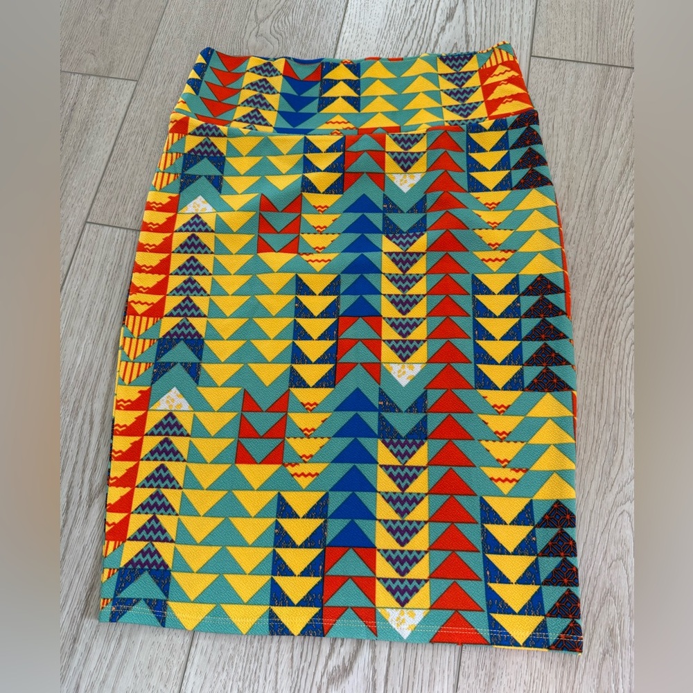 NWT Lularoe Cassie Skirt Medium Multicolor Geometric Pull On